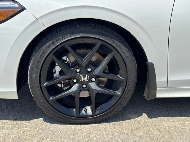 Certified Used 2024  Honda Base image 5