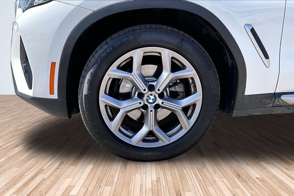 Used 2023 White BMW sDrive30i image 8