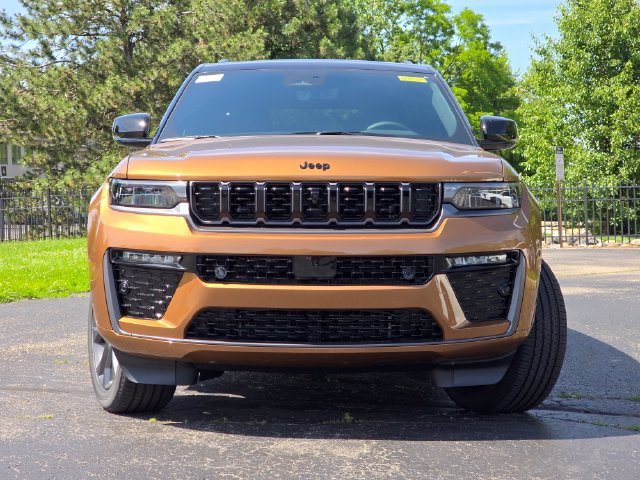 New 2026 Copper Shino Metallic Clear-Coat Exterior Paint Jeep Limited Reserve image 3