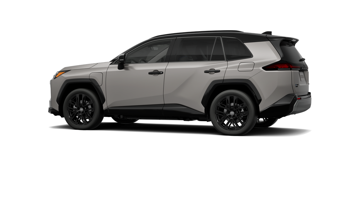 New 2026 Meteor Shower with Midnight Black Metallic roof Toyota XSE image 6