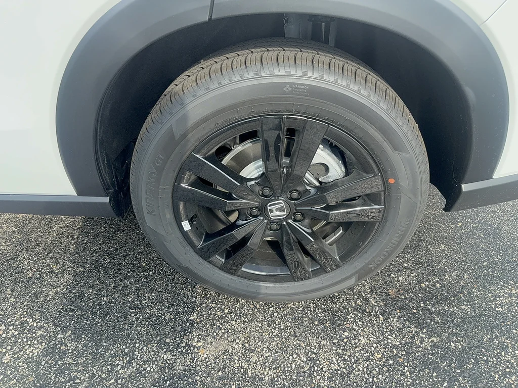 2027 Honda HR-V Sport, photo 9 of 12