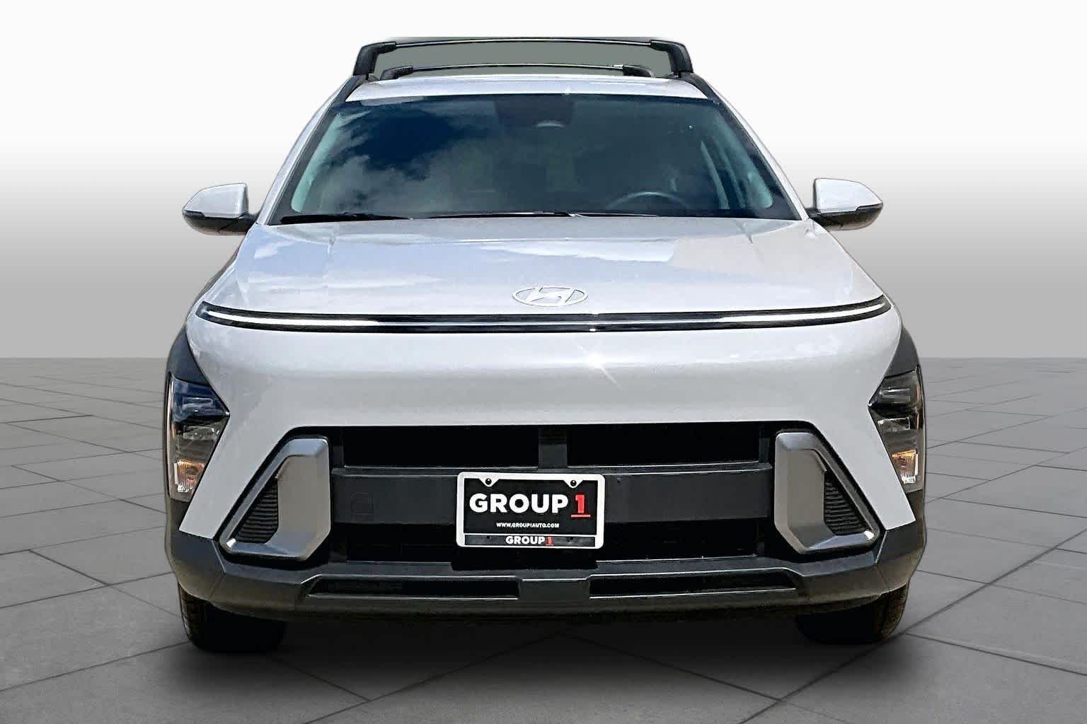 Used 2025 Cyber Gray Metallic Hyundai SEL image 4