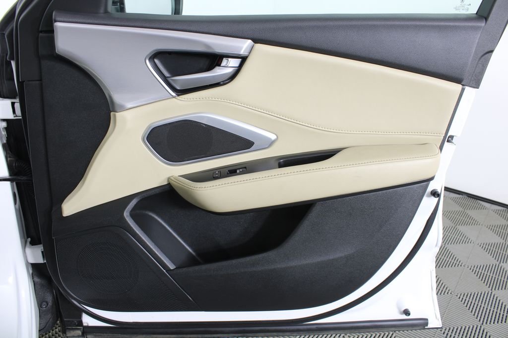 Used 2024 White Acura Base image 9