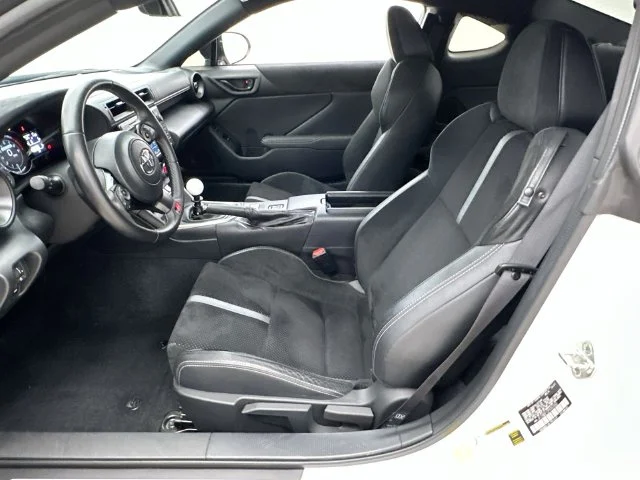 Used 2023  Toyota Premium image 9