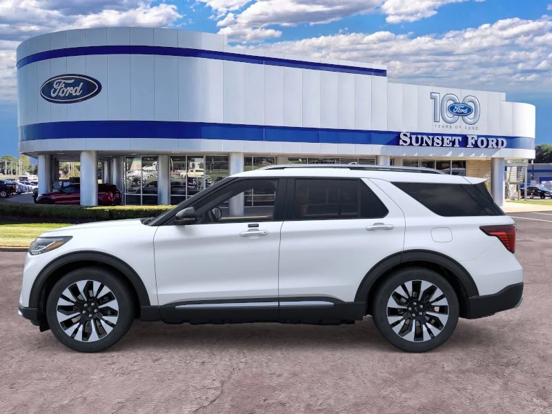 New 2026 Star White Metallic Tri-Coat Ford Platinum® image 3