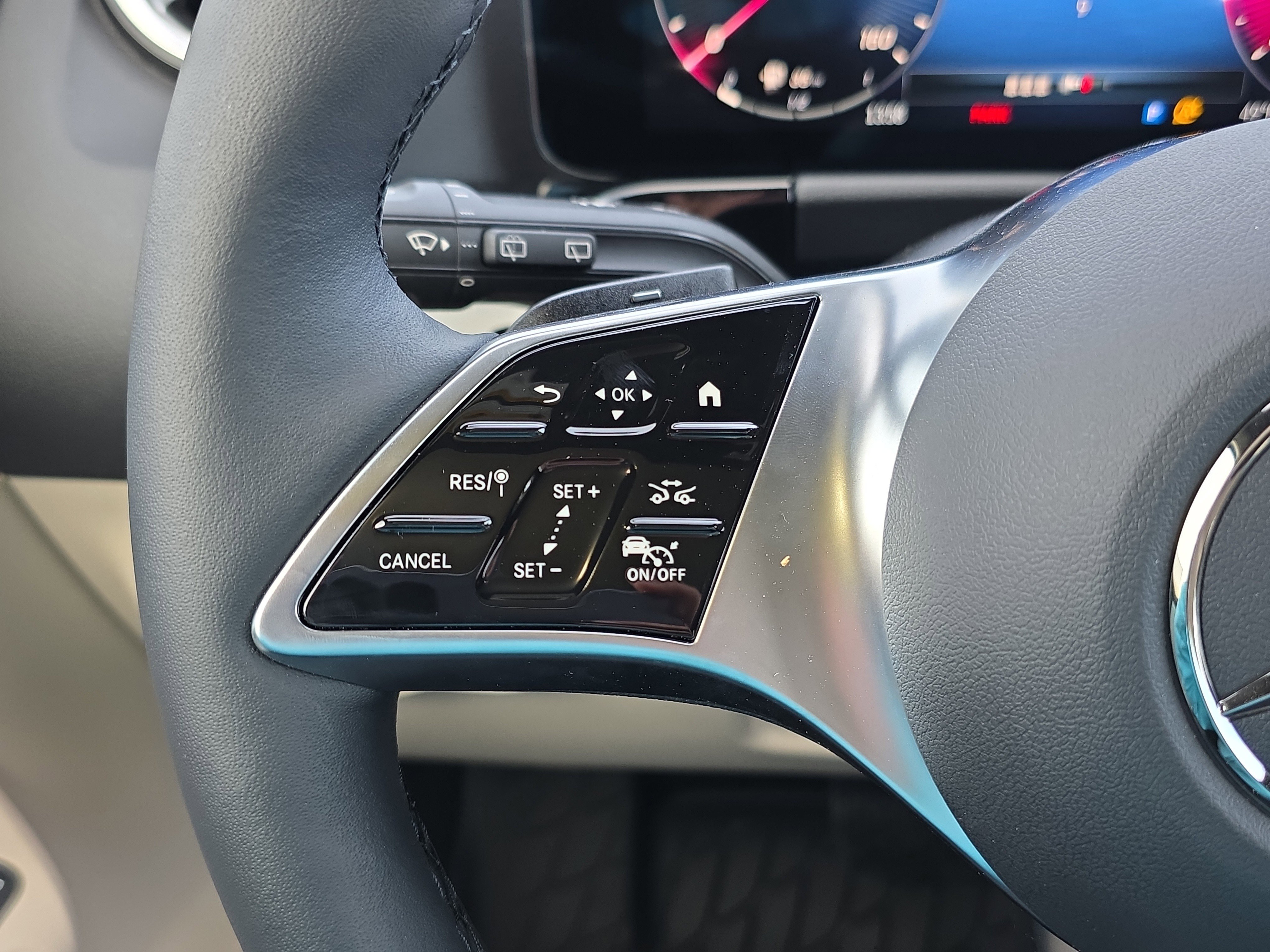 New 2026 Polar White Mercedes-Benz GLA 250 image 50