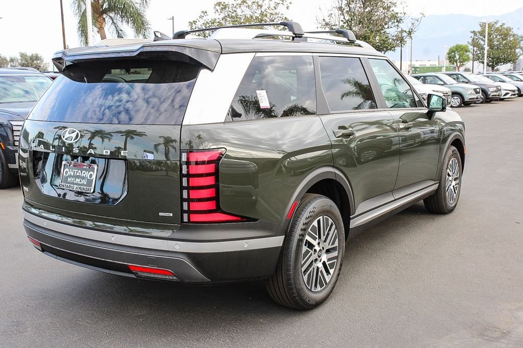 New 2026 Green Hyundai SEL Premium image 9