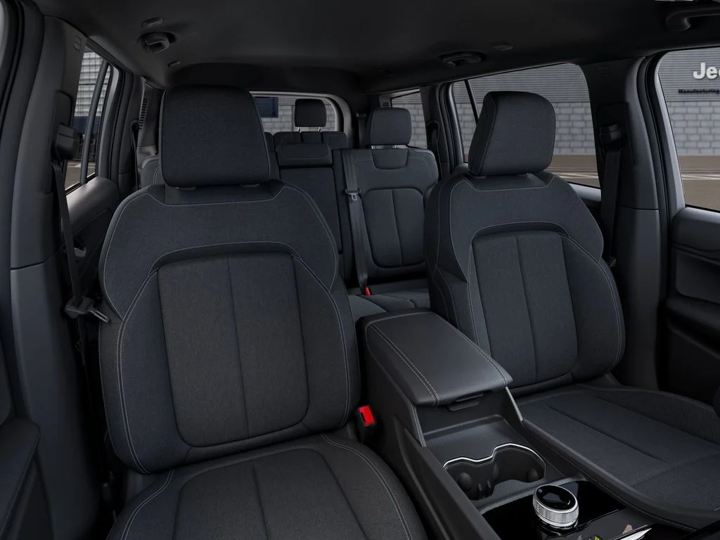 New 2026 Bright White Clear-Coat Exterior Paint Jeep Laredo image 16