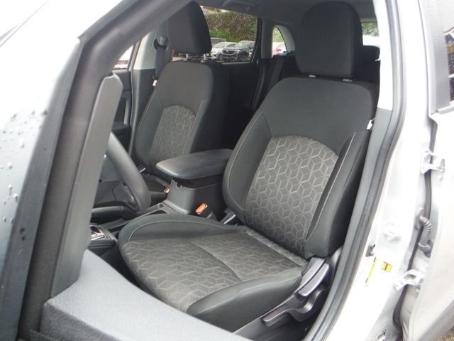 Used 2023  Mitsubishi  image 13
