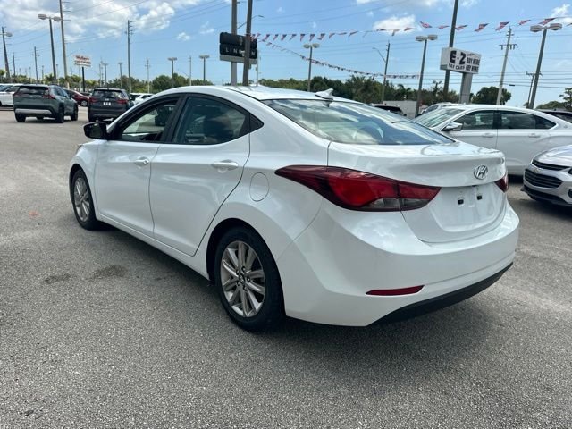 Used 2016 White Hyundai SE image 8