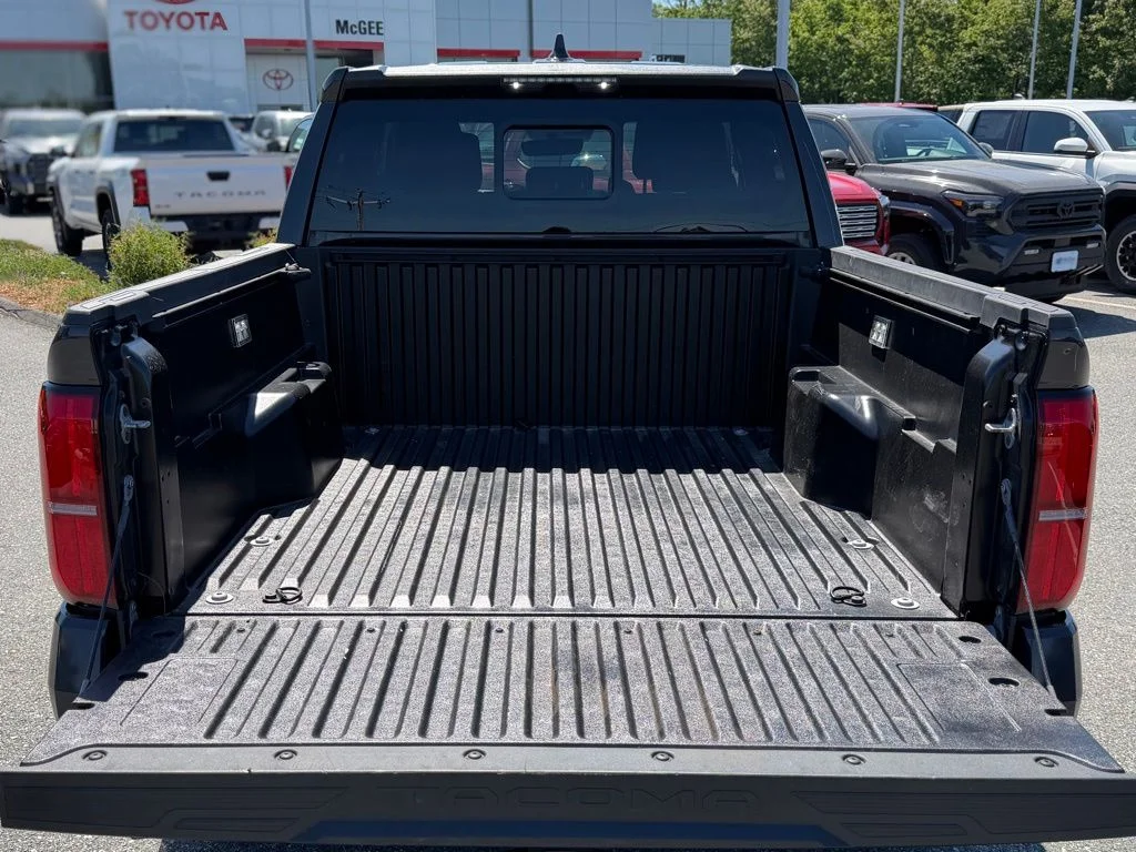 Certified Used 2024  Toyota SR5 image 5