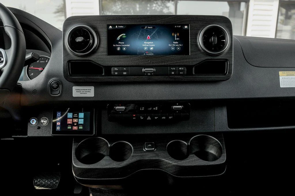New 2026 Obsidian Black Metallic Midwest Automotive Designs D6 W/ Full Partition image 22