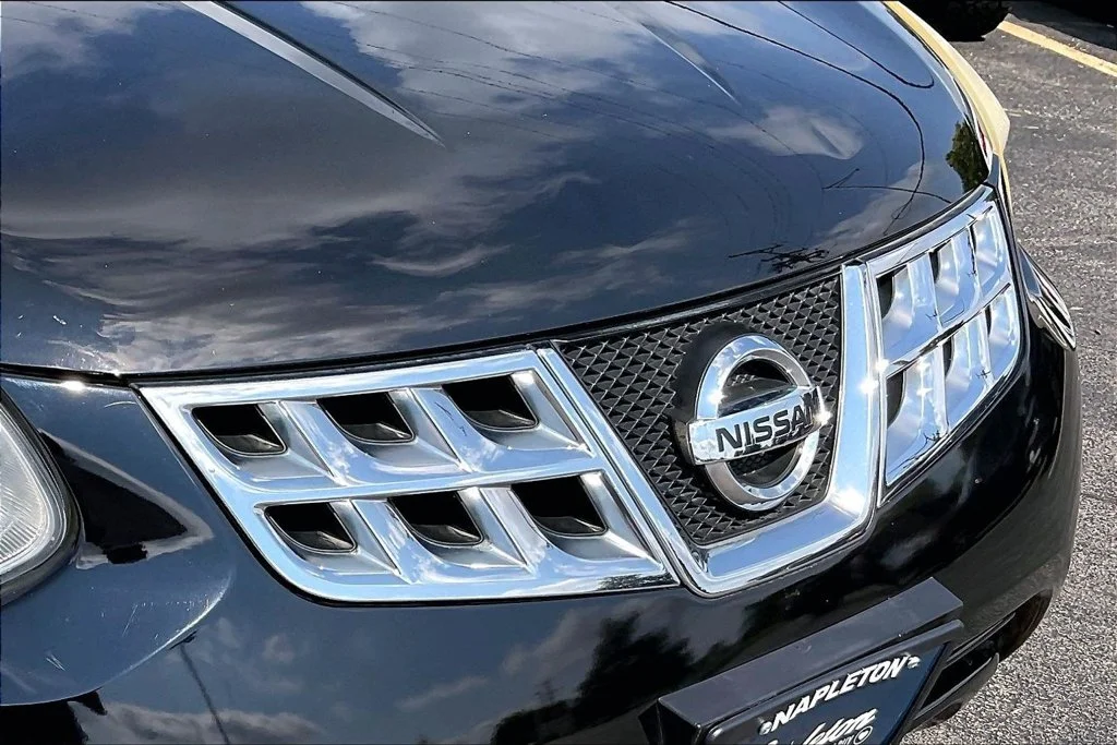 Used 2013 Black Nissan SV image 35