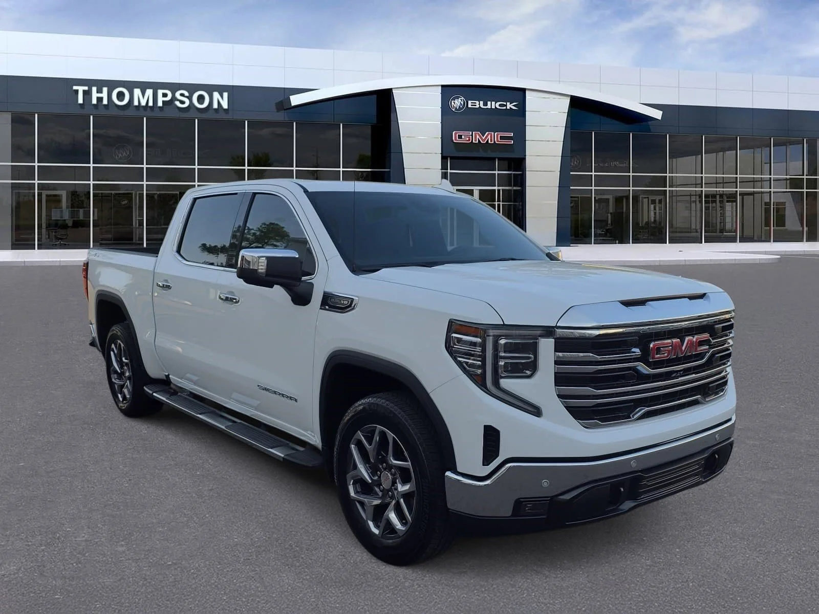 Used 2024 Summit White GMC SLT image 1