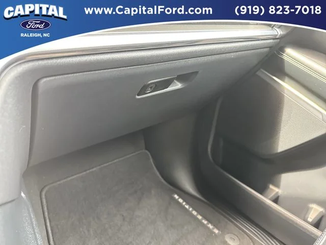 Used 2025 White Ford Platinum image 28