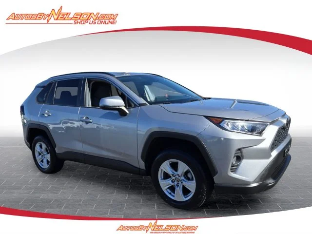 Used 2021 Silver Toyota XLE image 1