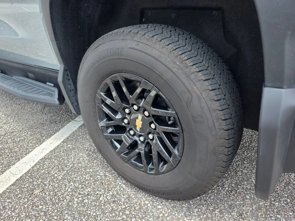 Used 2026 Slate Gray Metallic Chevrolet LT - Standard Range image 31