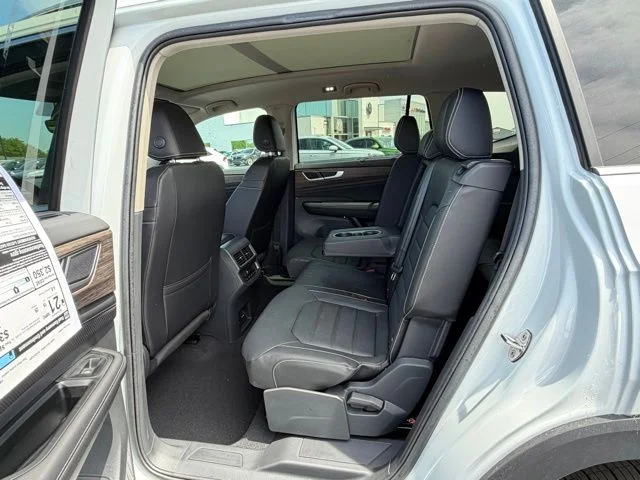 New 2026 White Volkswagen 2.0T SEL image 9