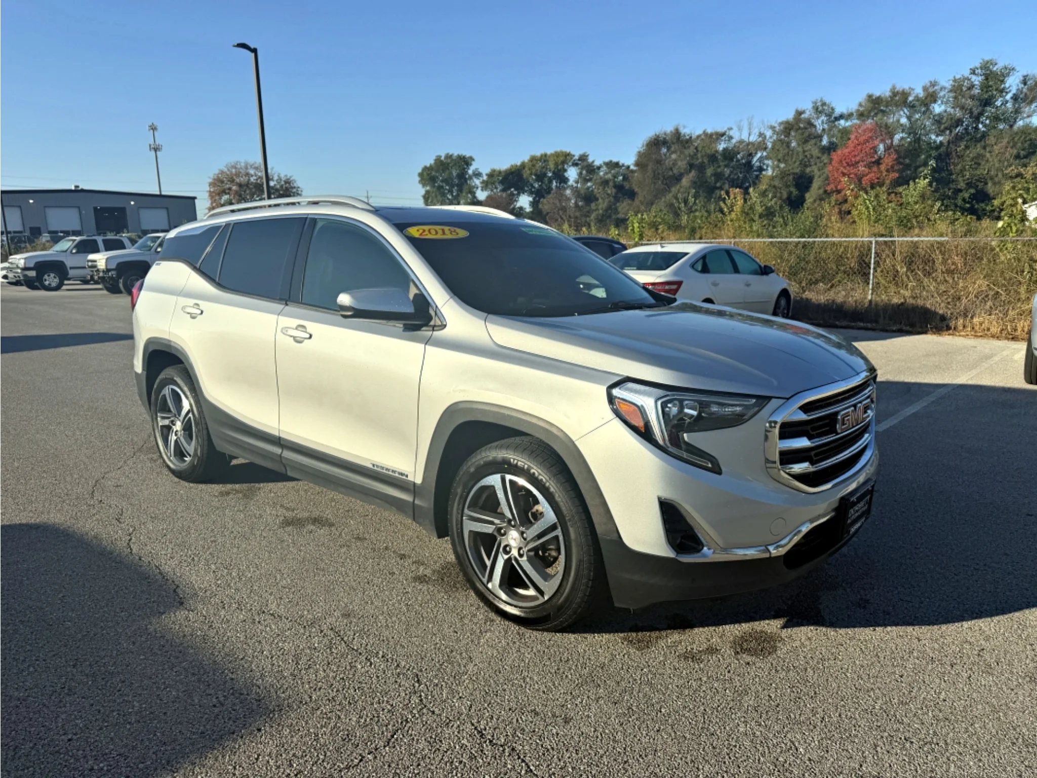 Used 2018 Quicksilver Metallic GMC SLT image 8