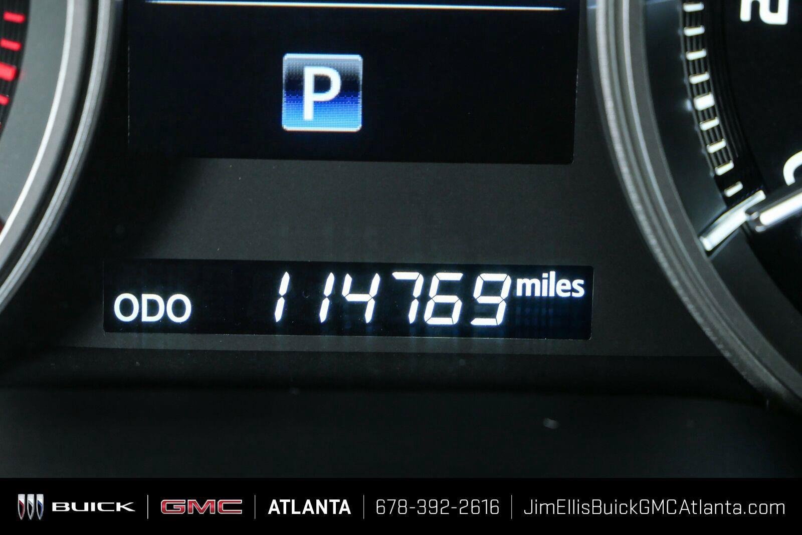 Used 2017 Classic Silver Metallic Toyota Base image 10