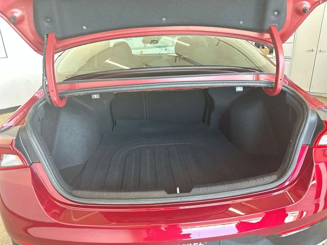 Used 2021 Red Kia LXS image 21