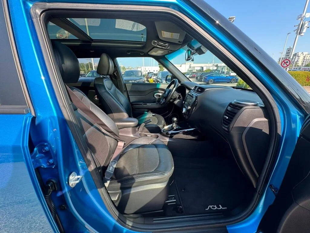 Used 2015  Kia 2.0L SX at Dilawri Certified   Local BC   Regularl image 15
