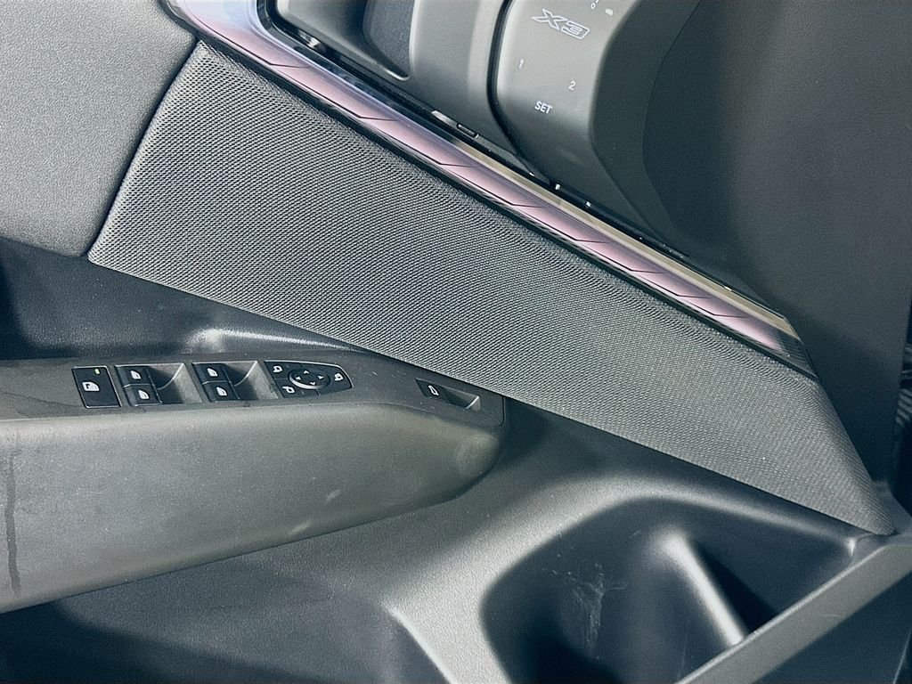 2025 BMW X3 30 - Photo 18