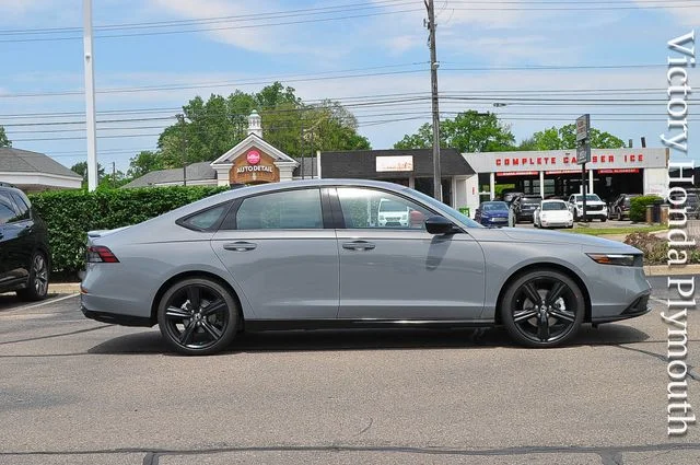 New 2026 Urban Gray Pearl Honda Sport-L image 2