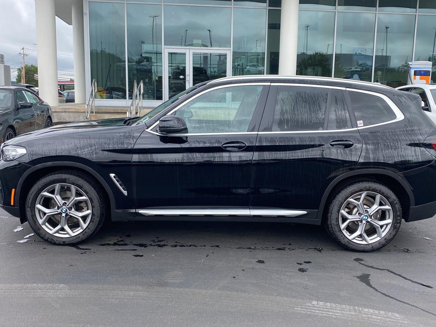 Certified Used 2024 Jet Black BMW xDrive30i image 6