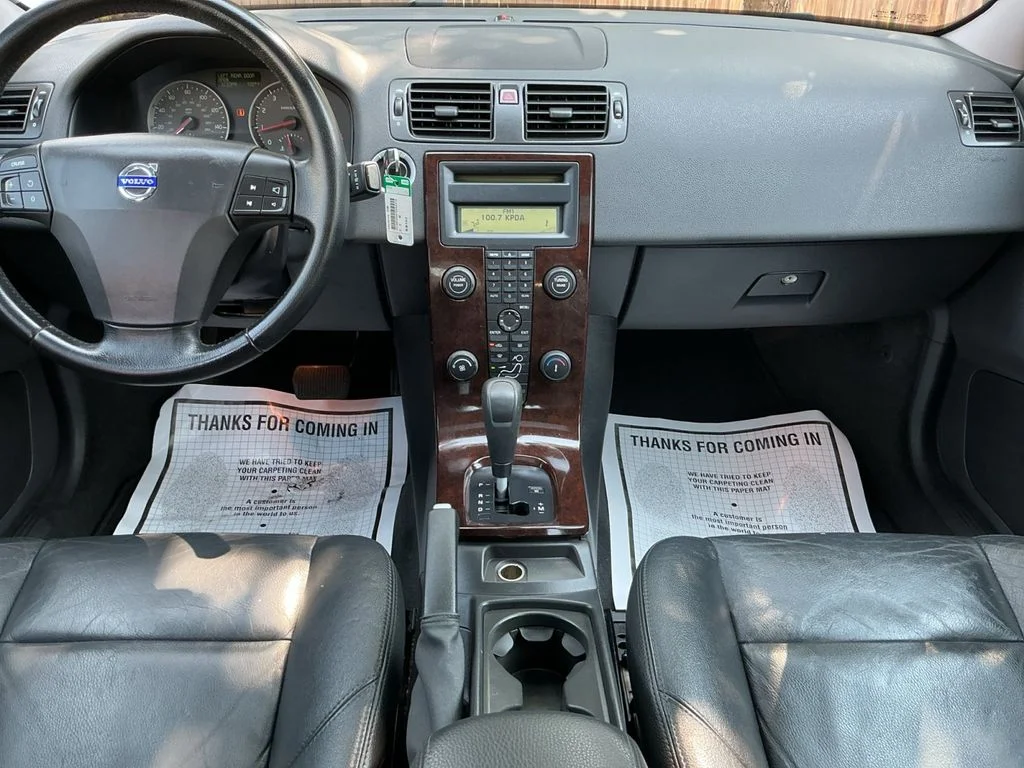 Used 2007 Silver Volvo 2.4i image 20