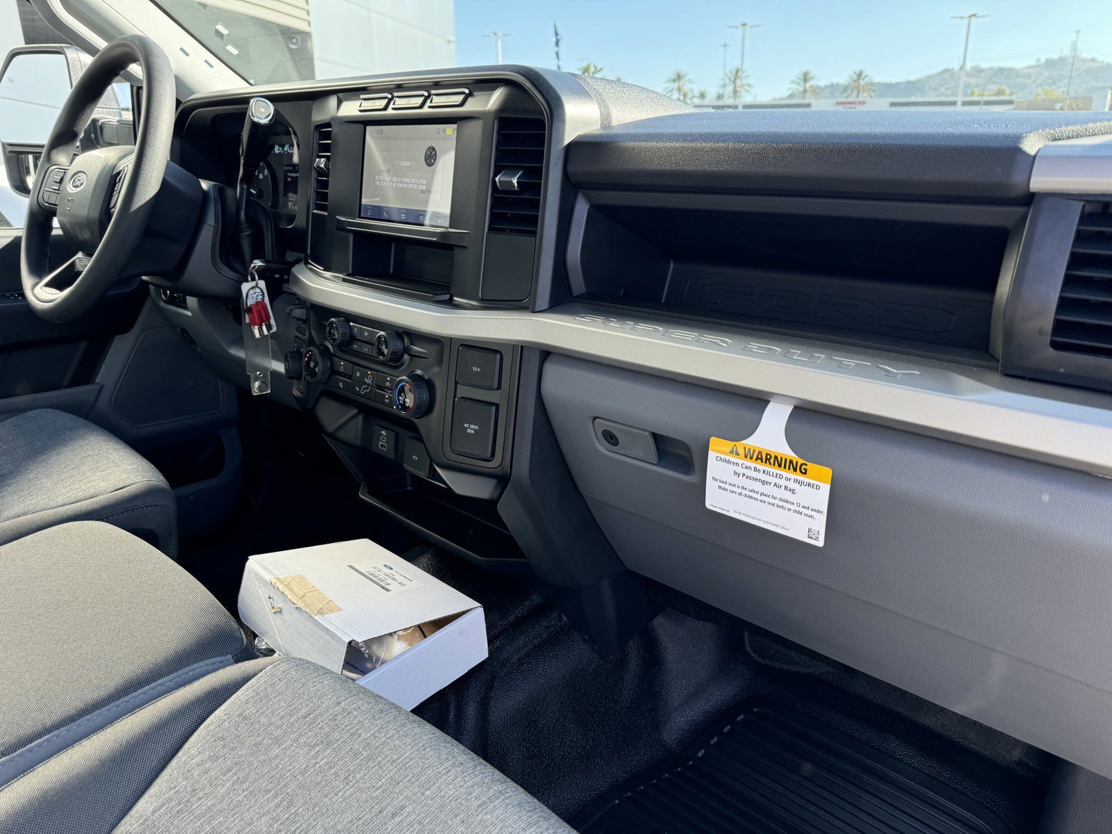 New 2024 Oxford White Ford F-550® XL image 5