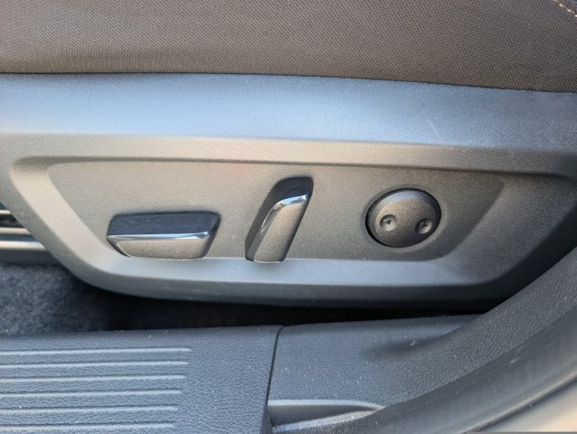 Used 2025 Gray Nissan SV image 16