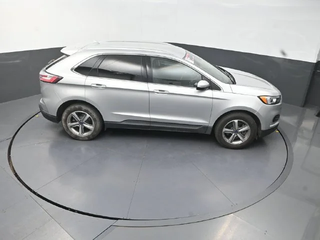 Used 2019 Silver Ford SEL image 19