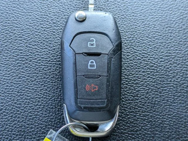 Certified Used 2024 Avalanche Ford XLT image 27