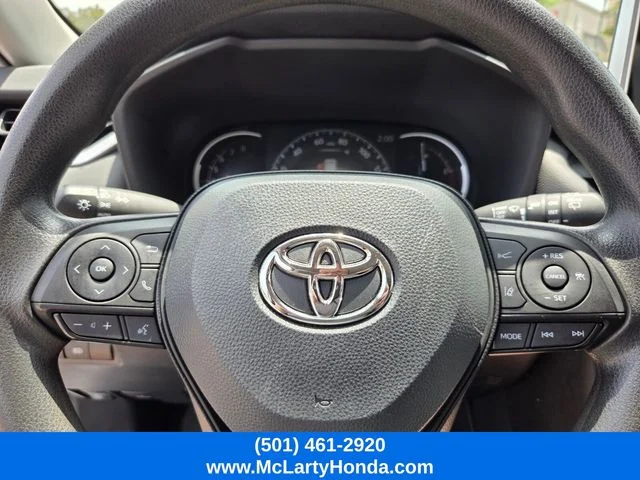 2024 Toyota RAV4 XLE - Photo 24