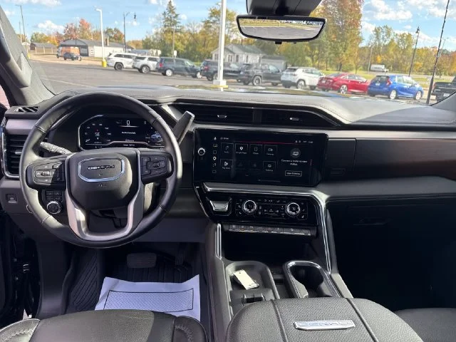 Used 2025 Onyx Black GMC Denali image 15