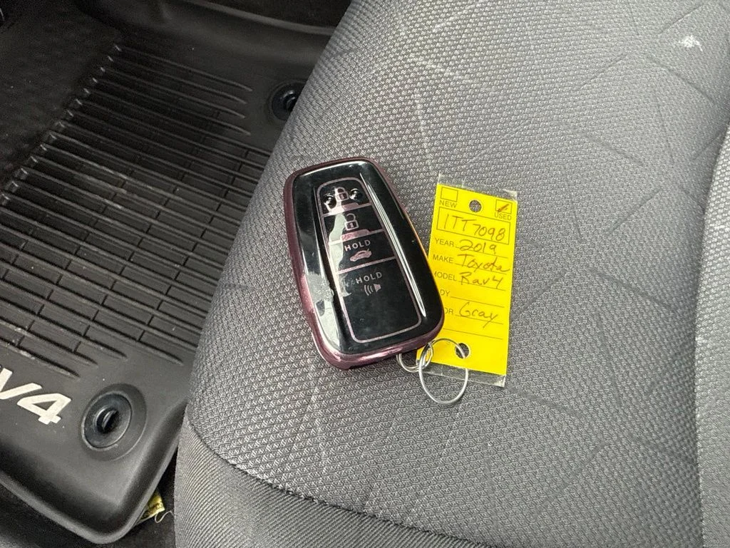 Used 2019 Gray Toyota XLE image 36