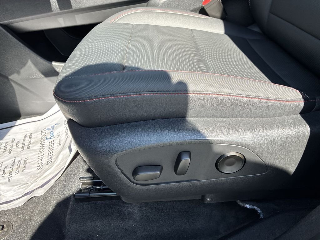 Used 2024 White Chevrolet Z71 image 12