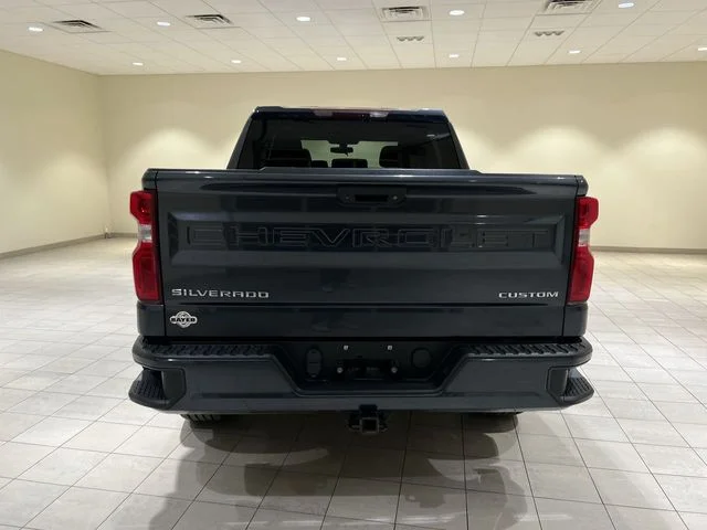 Used 2019 Gray Chevrolet Custom image 4