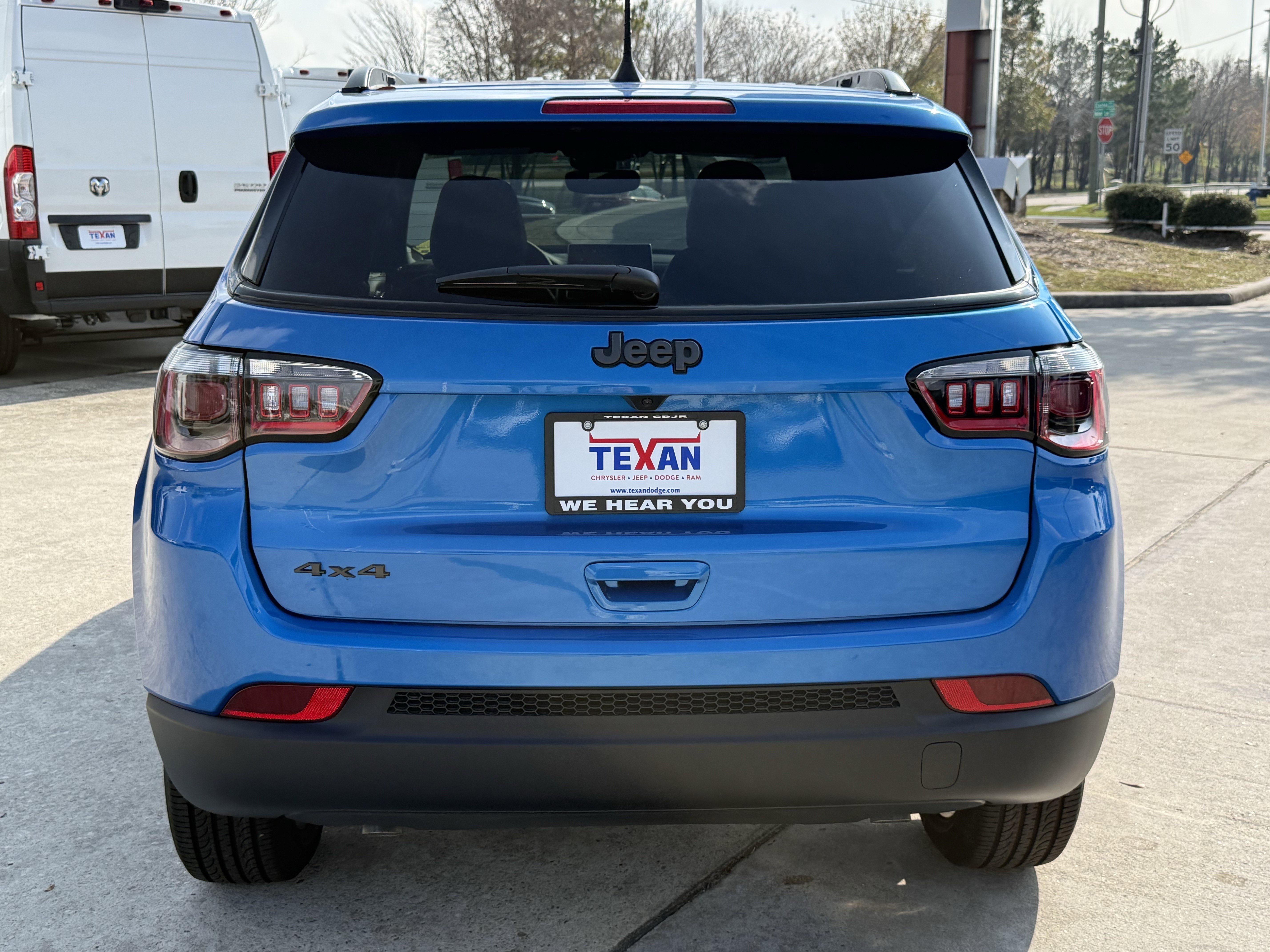 New 2026 Hydro Blue Pearlcoat Jeep Latitude Altitude image 5