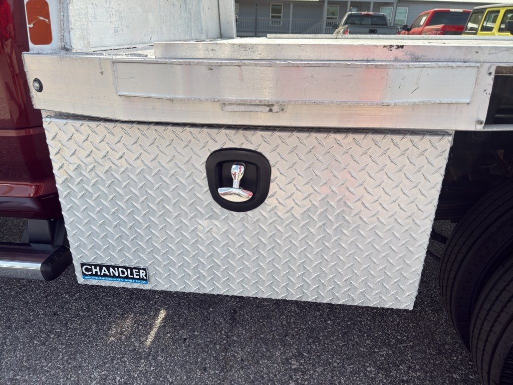 Used 2018 Delmonico Red Pearlcoat Ram SLT image 25