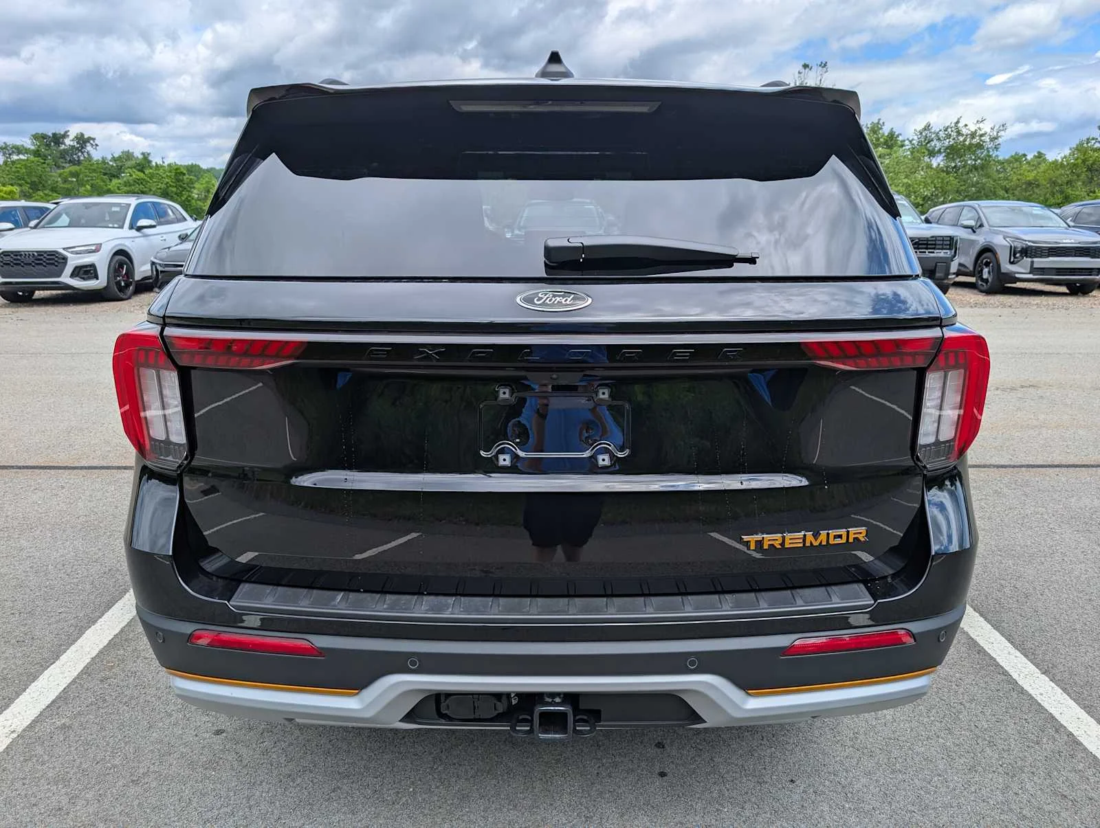 New 2026 Agate Black Metallic Ford Tremor® image 8