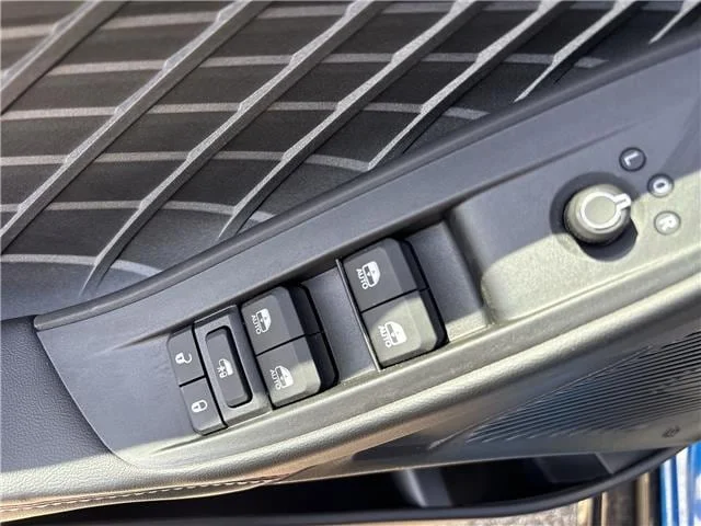 New 2026 Bludicrous  Paint Dodge RT 4-DOOR AWD image 19