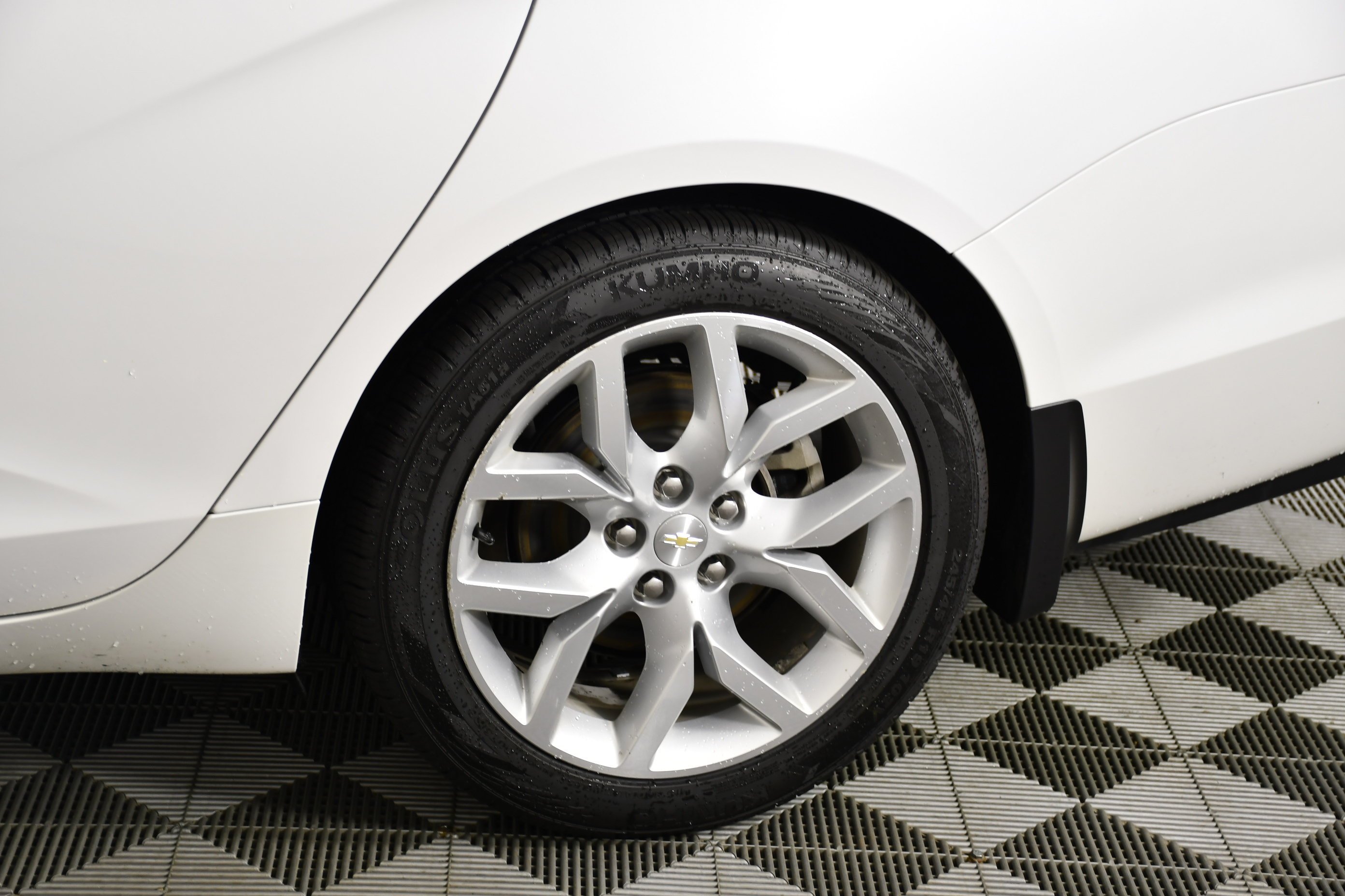Used 2020 White Chevrolet Premier image 49