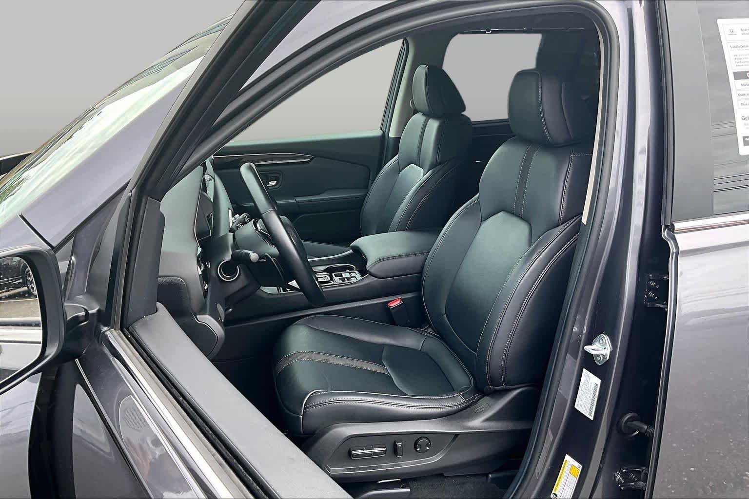 Used 2025 Modern Steel Metallic Honda AWD EX-L image 8