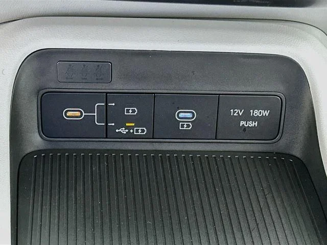 New 2027 Hyundai KONA SE