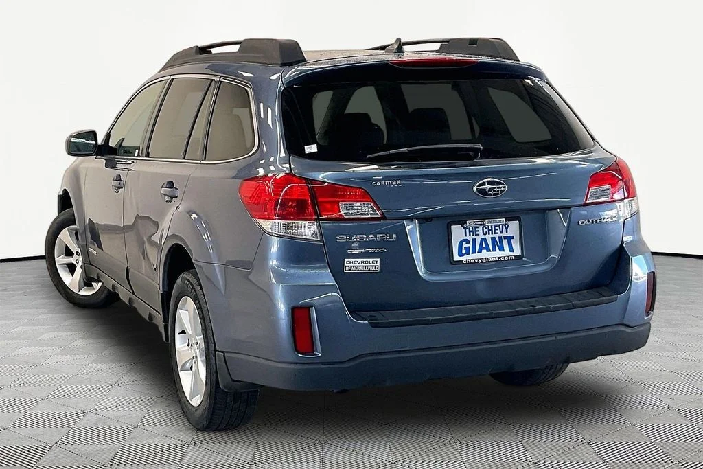Used 2014 Twilight Blue Subaru 2.5i image 4