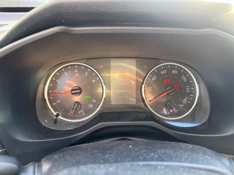 Used 2019 Gray Toyota XLE image 11