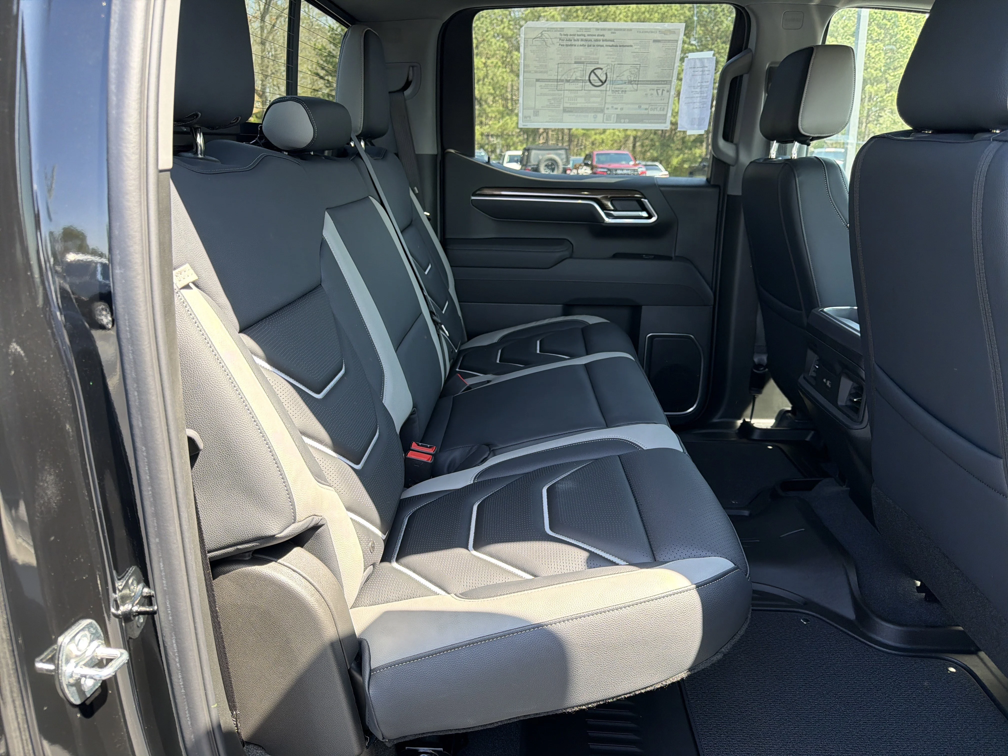 2025 Chevrolet Silverado 1500 RST - Photo 15