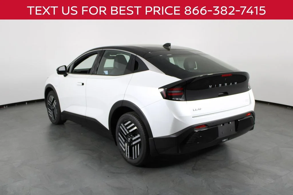 New 2026 Everest White Pearl TriCoat / Super Black Two-tone Nissan SV+ image 4